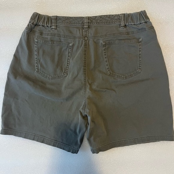 Classic Elements Brown Cargo Shorts Men's Size 14 - Picture 5 of 6